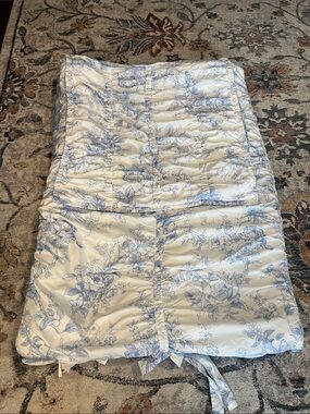 Target Floral Comforter and Pillow Sham in Blue and White